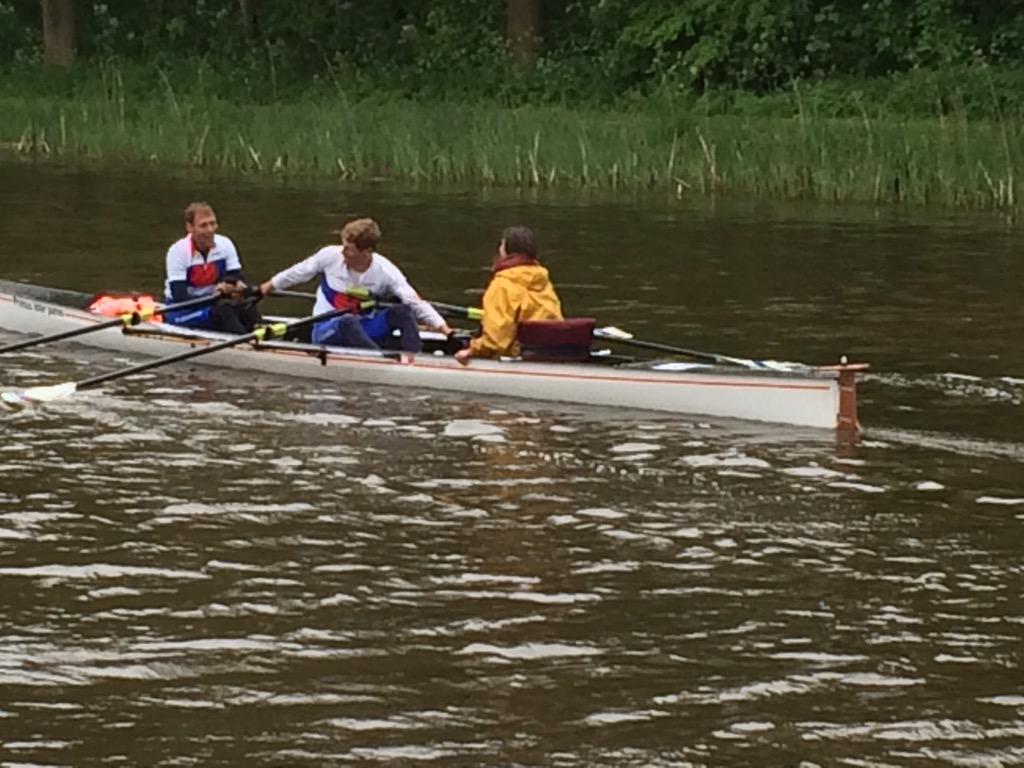 Aengwirden combi wint de Elfsteden Roeimarathon. Tijd 17.18 uur