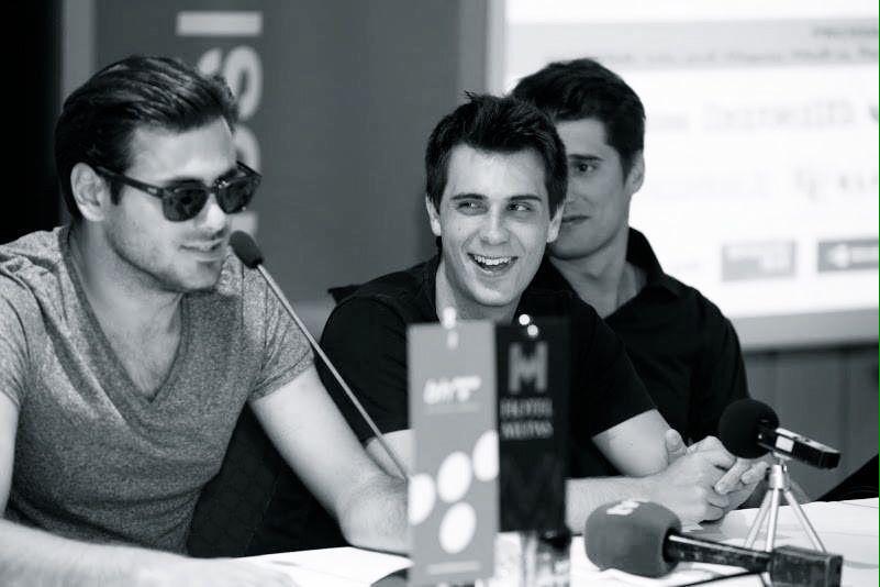 2CELLOS_Russia's tweet photo. #2CELLOS #lukasulic #stjepanhauser #dusankranjc http://t.co/Z17c3YqrLL