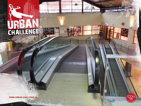 Lol op een rollende roltrap, de roltrap rolt zoals hij normaal niet rolt. Schrijf je in en doe mee op 7 juni  #mmug