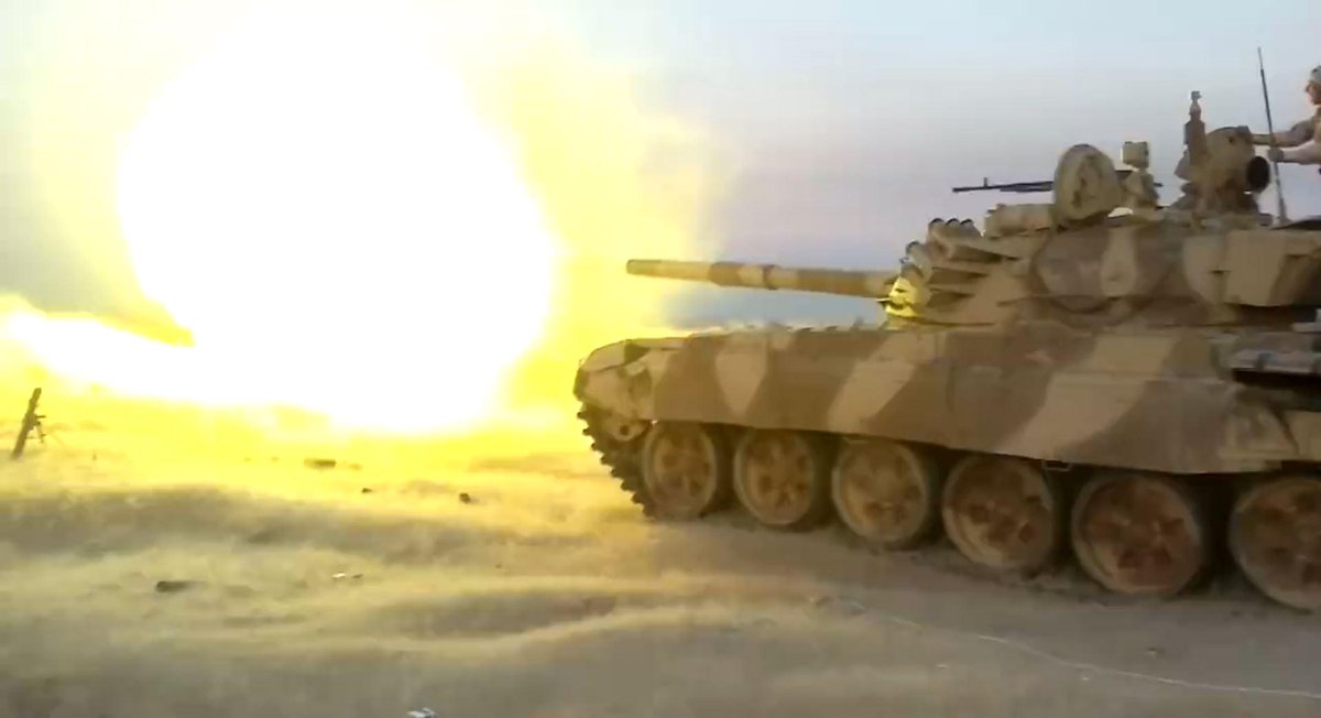 دبابات T-72 ايرانيه داخل العراق !! CFHN-ARVEAAgGZb