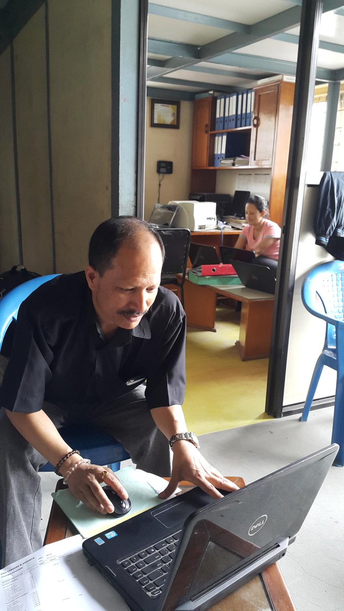 speedway_cargo's tweet photo. #NepalEarthquake impact: We are operating from our warehouse at Swoyambhu and will be here until further notice. http://t.co/yBRV0BWyx0