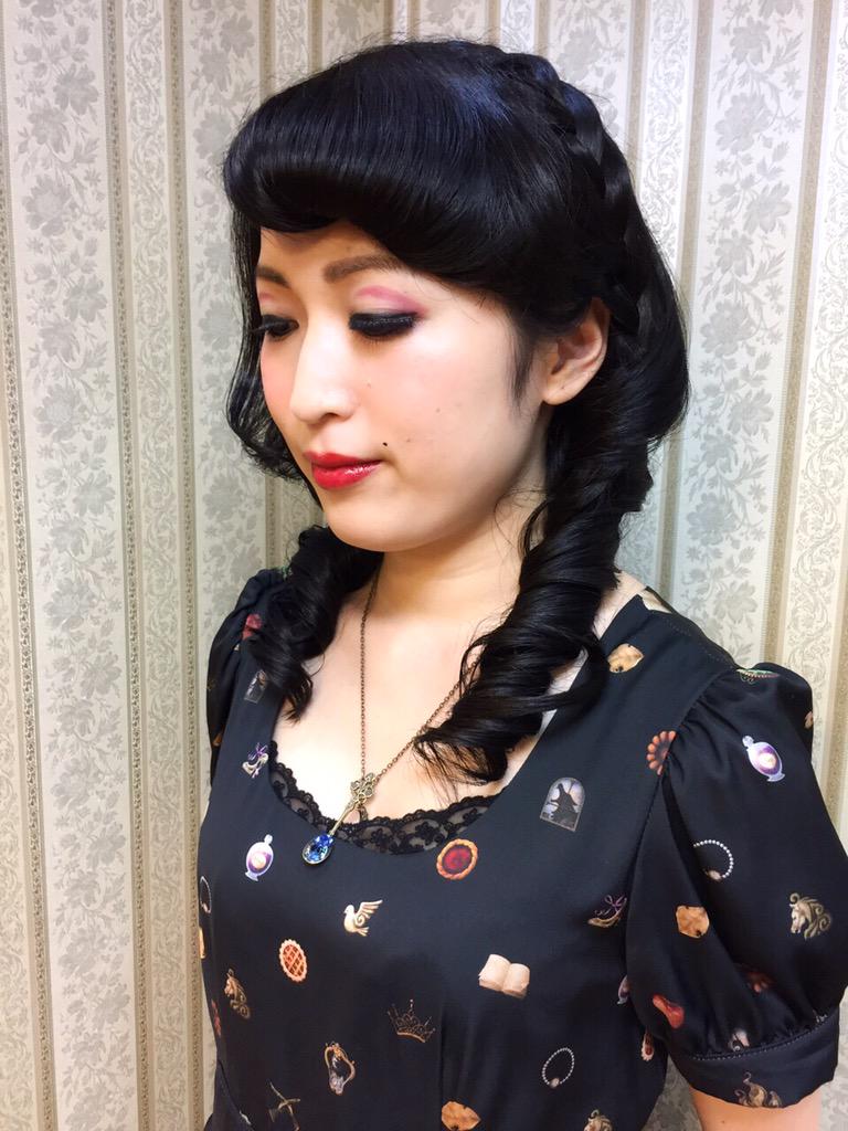 シャンテグラム メイクアップご紹介 アビエタージュのsuiさんをモデルに何パターンかメイクをしました ピンナップガール風 エレガント クール 同じモデルさんでも 色んなシーンに合わせて変わるのがメイクの楽しみでもあります Http T Co