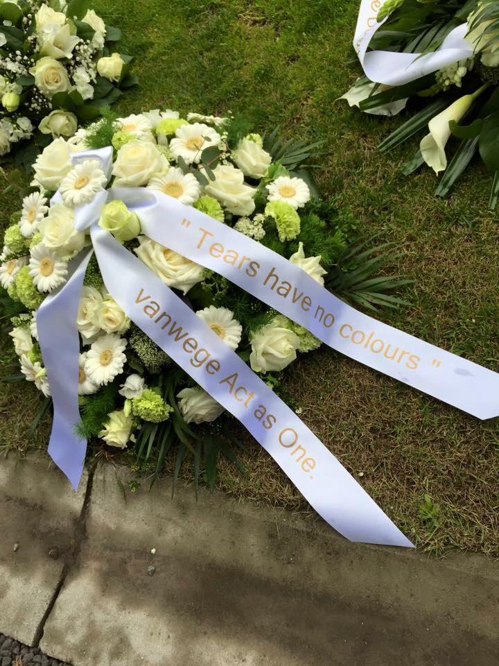 kbeerschotva's tweet photo. Bedankt @ACT_as_one. Tranen kennen geen kleur. #RIPTimNicot #Respect http://t.co/u1fpMf636D