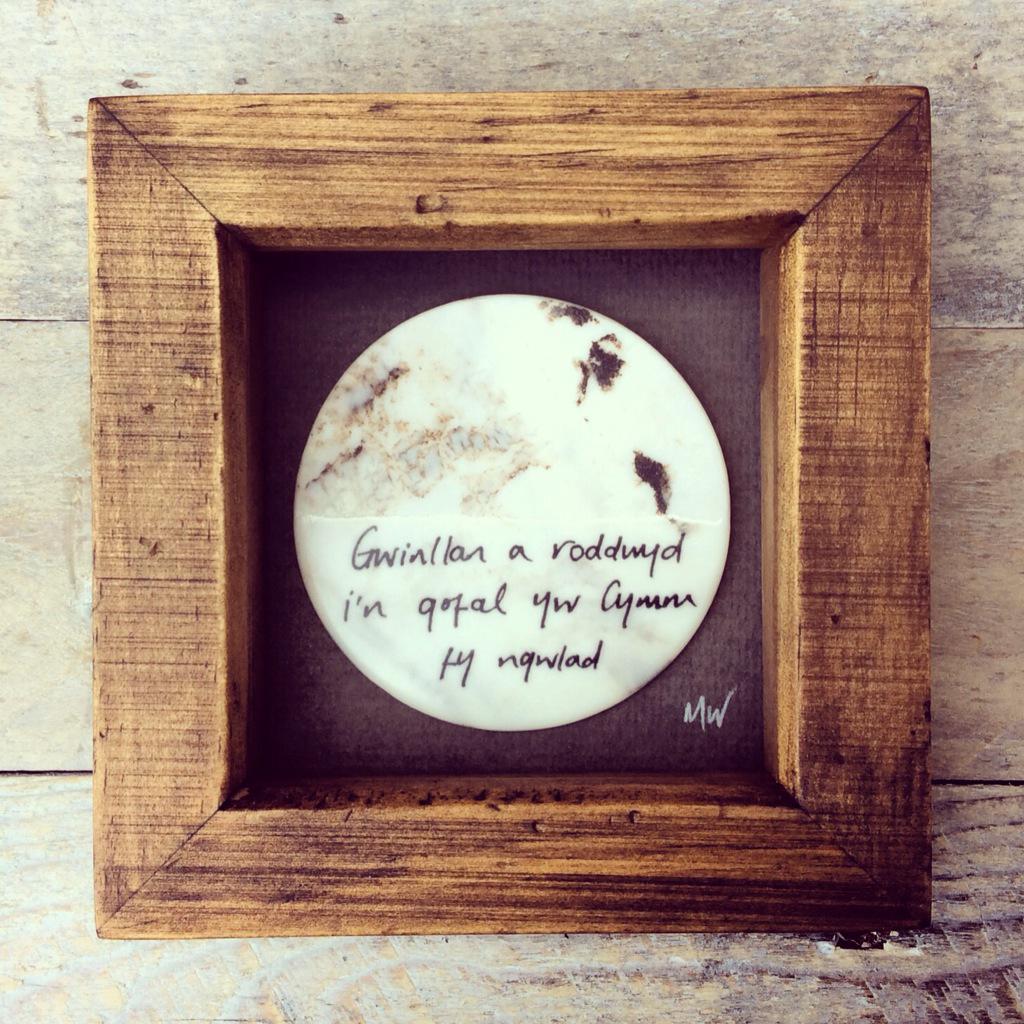 MeinirWynJ's tweet photo. Nwyddau newydd wedi cyrraedd @SiopMirsi #Pwllheli // New stock has arrived at #Siop #Mirsi, Pwllheli #shoplocalwales http://t.co/V6TcJcq7U8