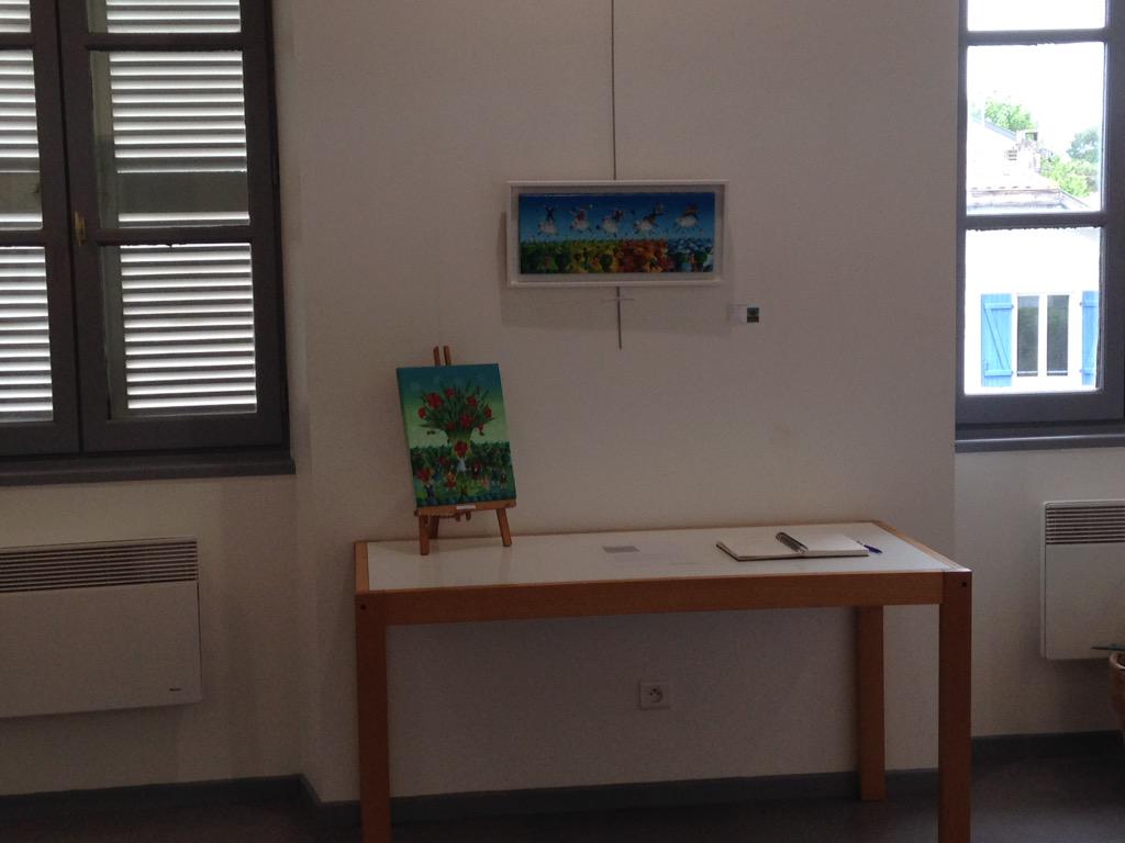 CedricLarrieu's tweet photo. @PierreRechou @AlexandraluxLux @lolo01071972 @cecilesou @LeoUberti félicitations très belle expo bravo artiste S L U http://t.co/T3DgkXhyVs