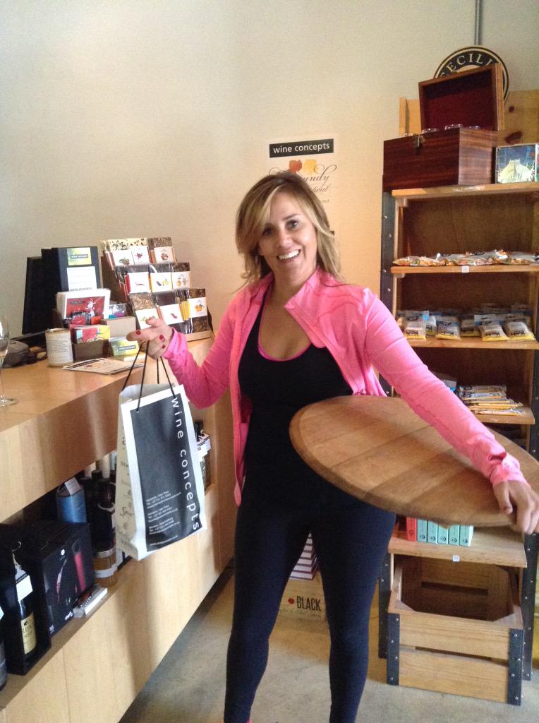 WineMenuSA's tweet photo. More happy winning customers #birthdayBash2 Buy Pop Win http://t.co/FryUItJlHt