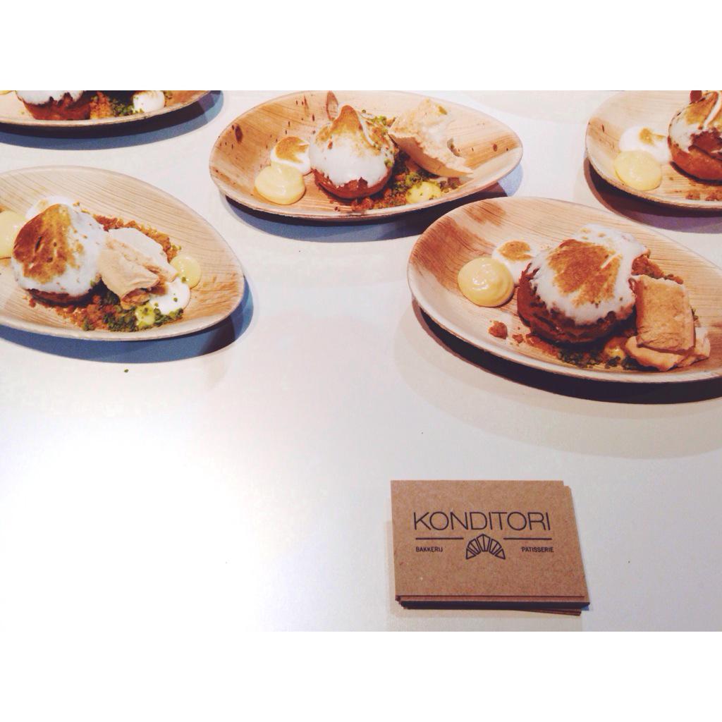 laurabroux's tweet photo. Overheerlijk dessertbordje van #konditori op #AntwerpenProeft! #food #antwerp #bakery #branding http://t.co/G1eKnEO7Dm