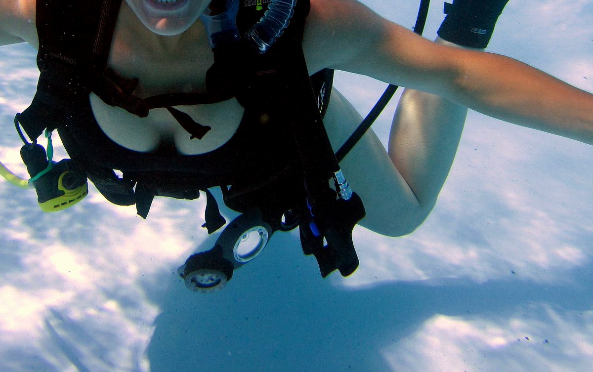 GetSapna79's tweet photo. training ON #scubadiving #tarkarli #amazing experience #underwater . first clicks with our new #GoPro http://t.co/H48DpCE7L1
