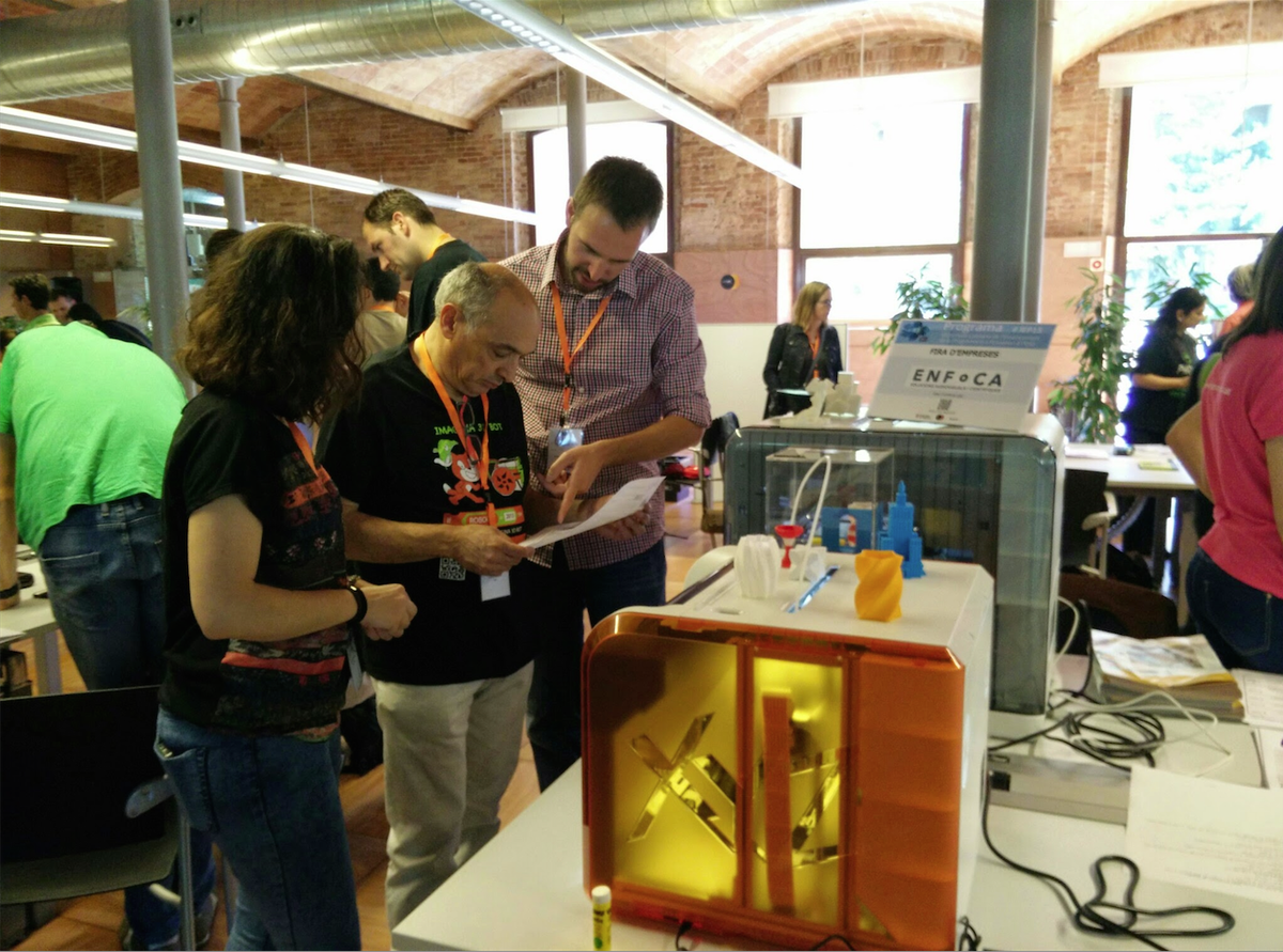 citilab's tweet photo. #JEP15 Fira d'alumnes i empreses!! Gràcies per venir! http://t.co/vrIDAT3HCU