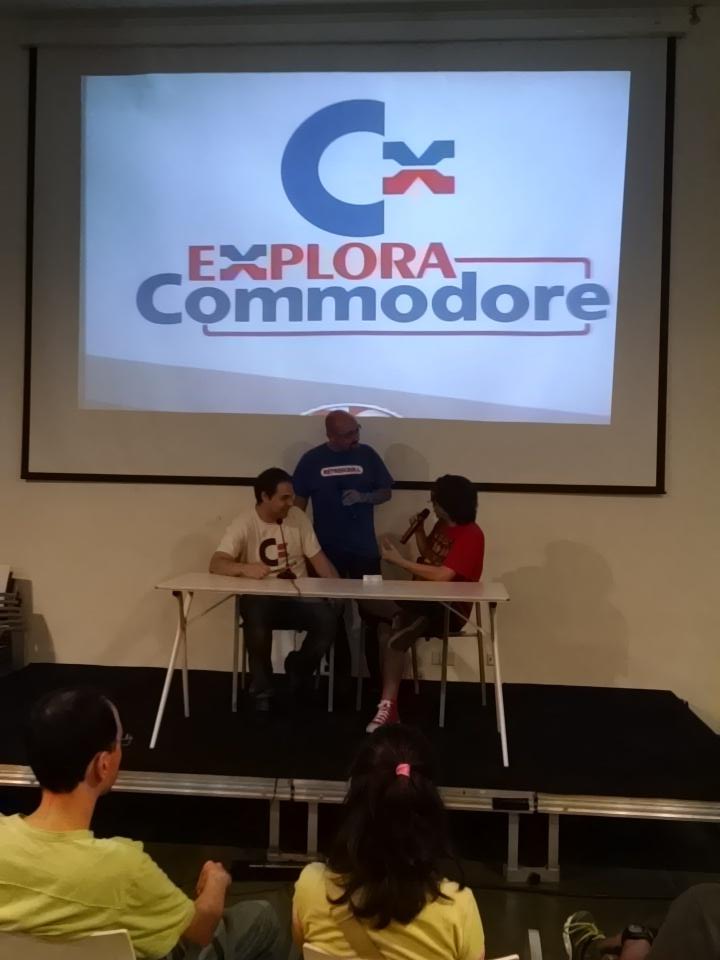 ExCommodore's tweet photo. Podcast de @AsiloRetro en @ExCommodore #ExCommodore http://t.co/DgxGmIMQb5