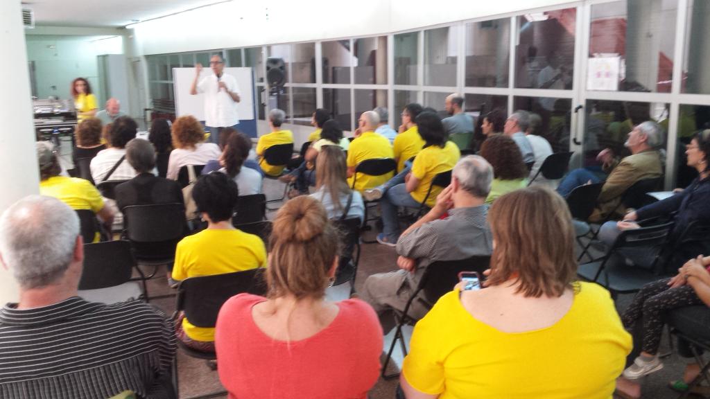 AssGrogaSants's tweet photo. Activitats i debats avui a @assembleagroga de L'Hospitalet, amb participació també de @AssGrogaSants 
Fent xarxa!! http://t.co/QsbElI1TTW