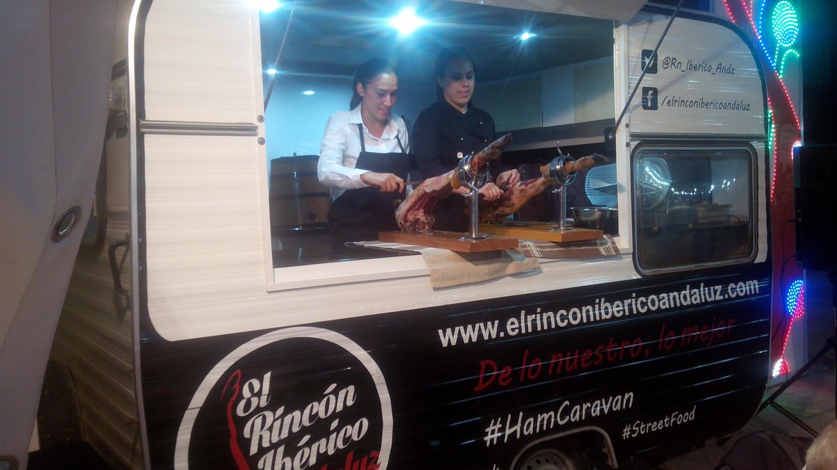 eriagourmet's tweet photo. Estrenando #foodtrucks, Ya tenemos por Andalucía nuestra #HamCaravan. @Foodtruckya @SigaElFoodTruck @AndaluciaPopUp http://t.co/0YhpOeQhWT