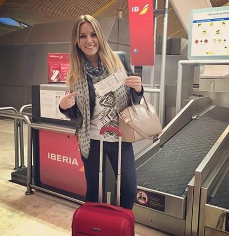Tuteleopinion's tweet photo. Los eurofans han mostrado esta mañana  su apoyo a Edurne en su salida a Viena haciendo TT #GoodbyeEdurne. http://t.co/eLQvCnvIrJ
