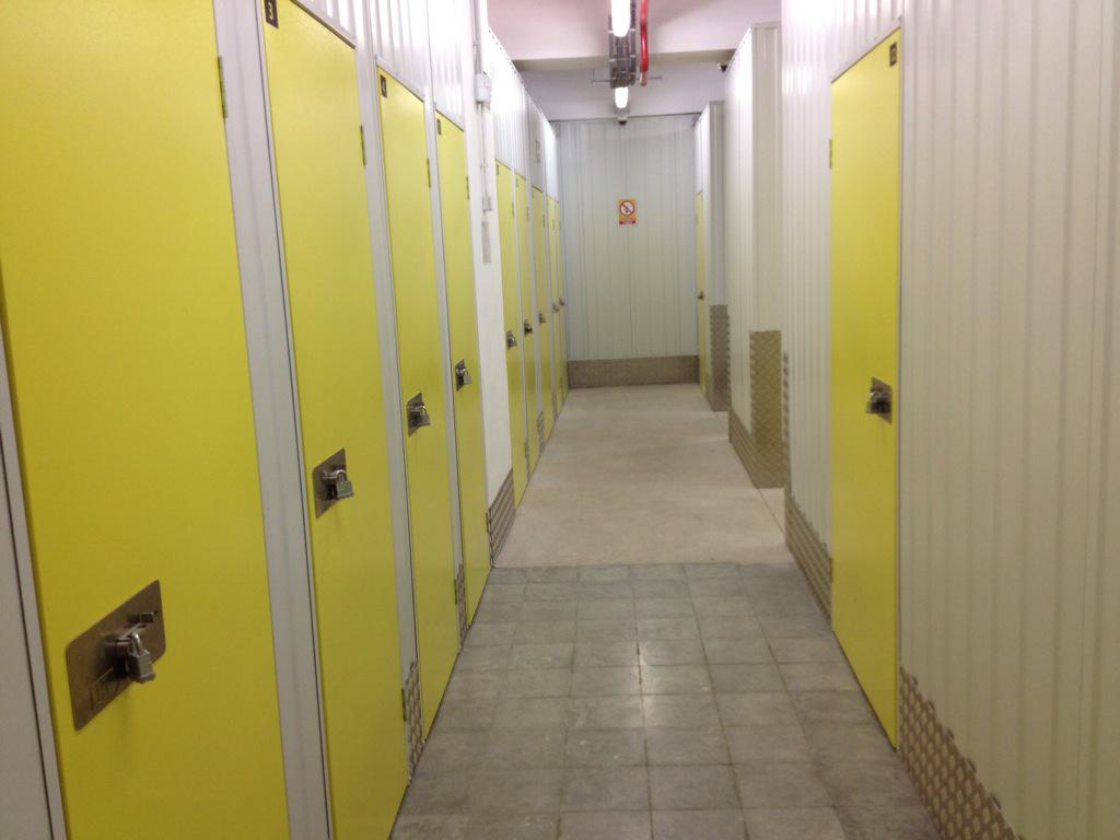 AinaGalduf's tweet photo. On guardem la roba d'hivern si no tenim espai a casa? El #lloguer de #trasters és una opció a l'alça @linformatiu_tve http://t.co/zI6yxvfEgW