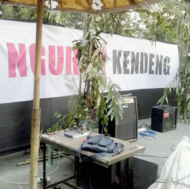 Selain penggalangan dana ada mini stages buat akustikan di acara hari pertama 'Nguripi Kedeng' <a href="/TBRS/">Dutch</a> SMG,ayo merapat.