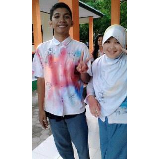 RahmatLasale's tweet photo. Lulus coy . Thanks allah :)
#LULUSUN2015 # http://t.co/ImVkHw97Tn