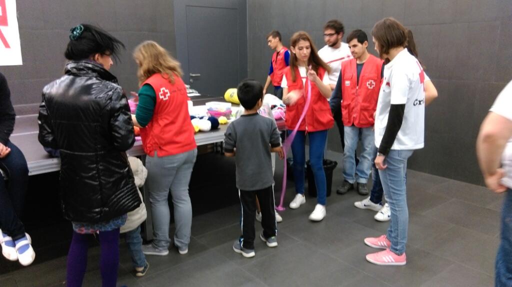 CRJ_Navarra's tweet photo. Así nos le hemos pasado esta mañana!! A la tarde seguiremos aquí! Os esperamos!!! http://t.co/FO2lWsGuqg