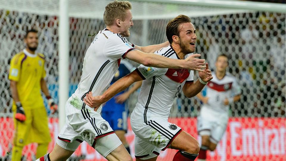 Happy birthday (23), Lukasz Piszczek & (30) & Serhiy Rebrov (41)
 