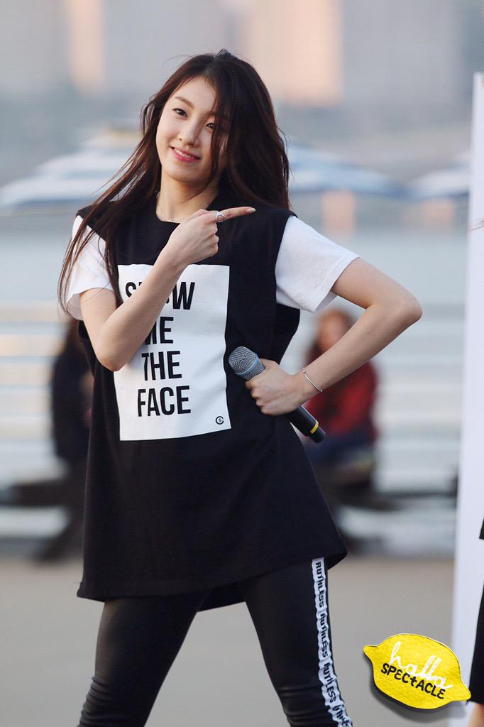 CFHysviVIAEYF75.jpg:large