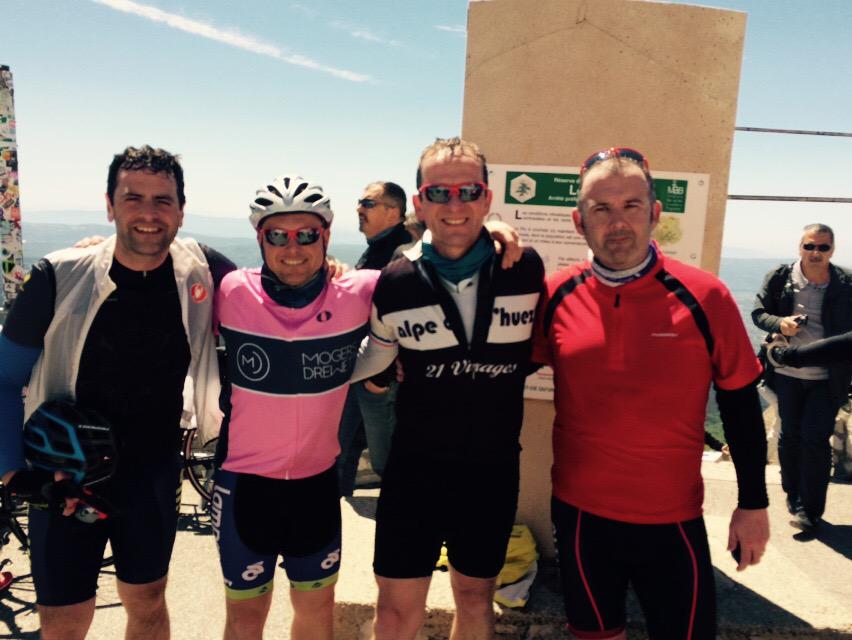 StevenTreharne's tweet photo. On top of the world #rideventoux @mogersdrewett @lindadonaldson1 @johnsbikes @DavidMogersD http://t.co/Kfb4SEfOZb