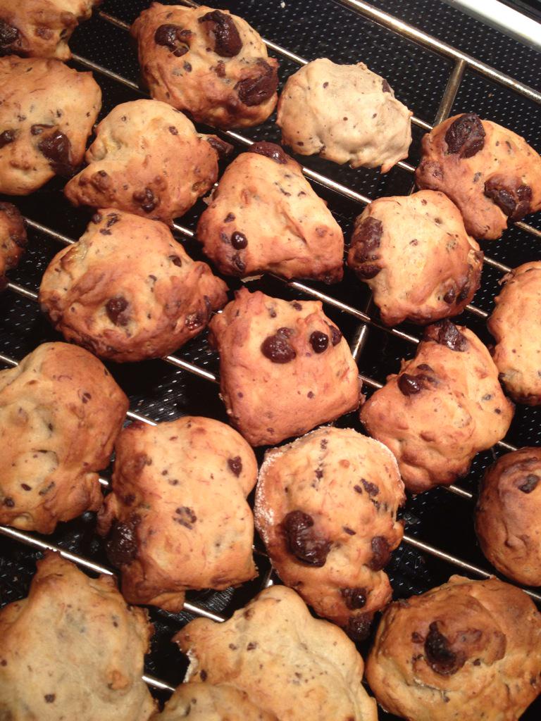 Emmmelliie's tweet photo. @laurDIY I made the cookies from your video 😱❤️😁💕 http://t.co/1lwgG2w1xs