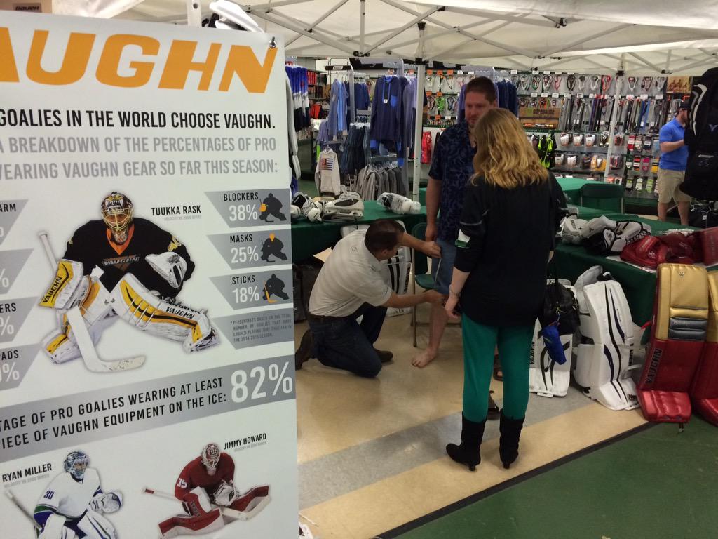PlayersBench's tweet photo. Come see Dennis and @VaughnHockey at #pbgoaliedays! #Vaughn #Ventus #lt98 #velocity #2300 #v6 #hockey #goalie http://t.co/bRfSdfoMeN