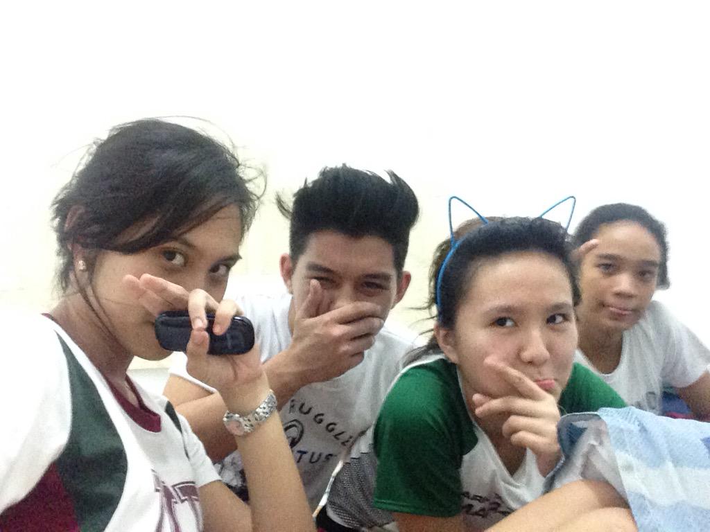 caryllnicdao's tweet photo. Tagsipag sa pahanon ng finals ππ #math14 http://t.co/58DCQvnHyg