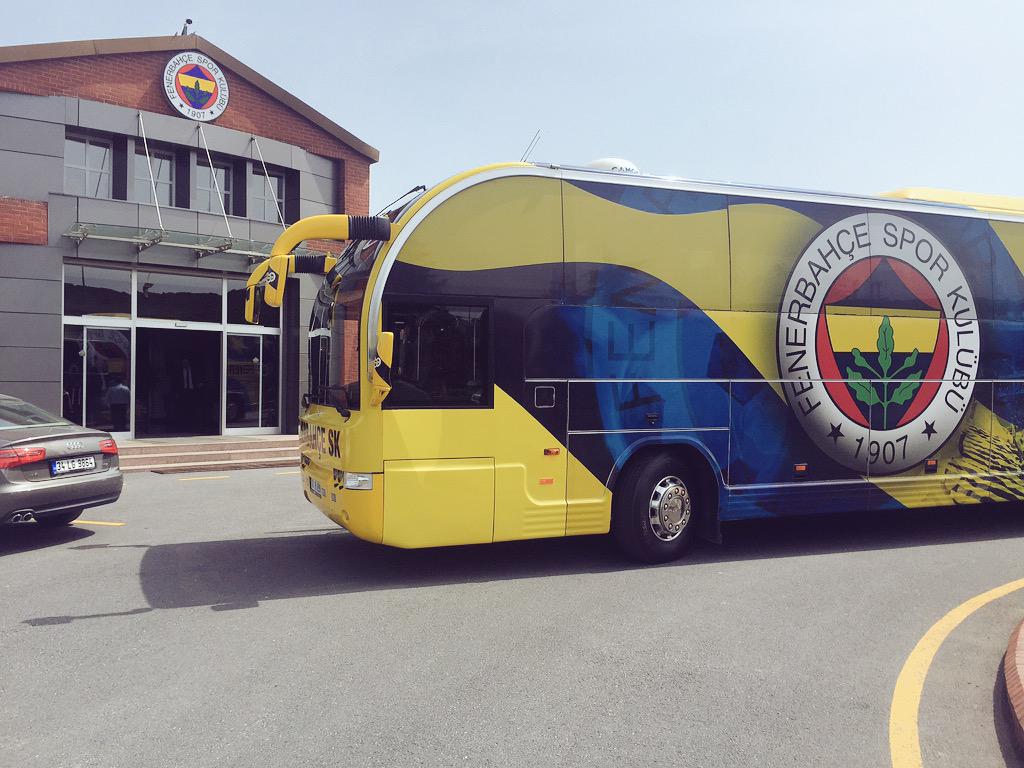 Fenerbahce's tweet photo. Fenerbahçemizin Mersin yolculuğu başlıyor. #RakibimizMersin http://t.co/xgmDs0JjAb