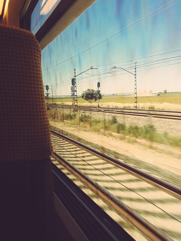 farruco88's tweet image. Caminito de madrid...Hoy 20 aniversario del fallecimiento de la GRAN LOLA FLORES en QTTF(telecinco) orgullo de estar!