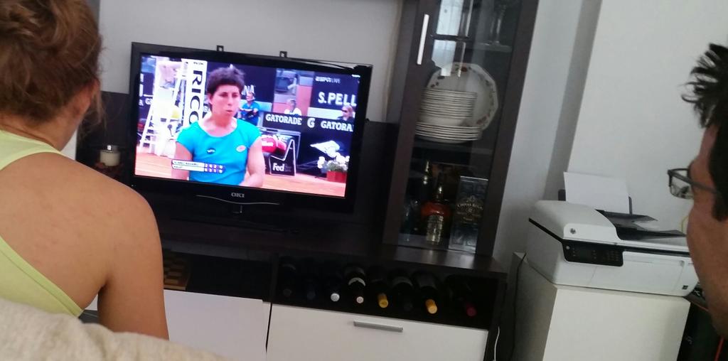 CanarySportChan's tweet photo. Siguiendo a @CarlaSuarezNava en streaming . Grande Carla!! #WTARoma http://t.co/axlqAPpv5U
