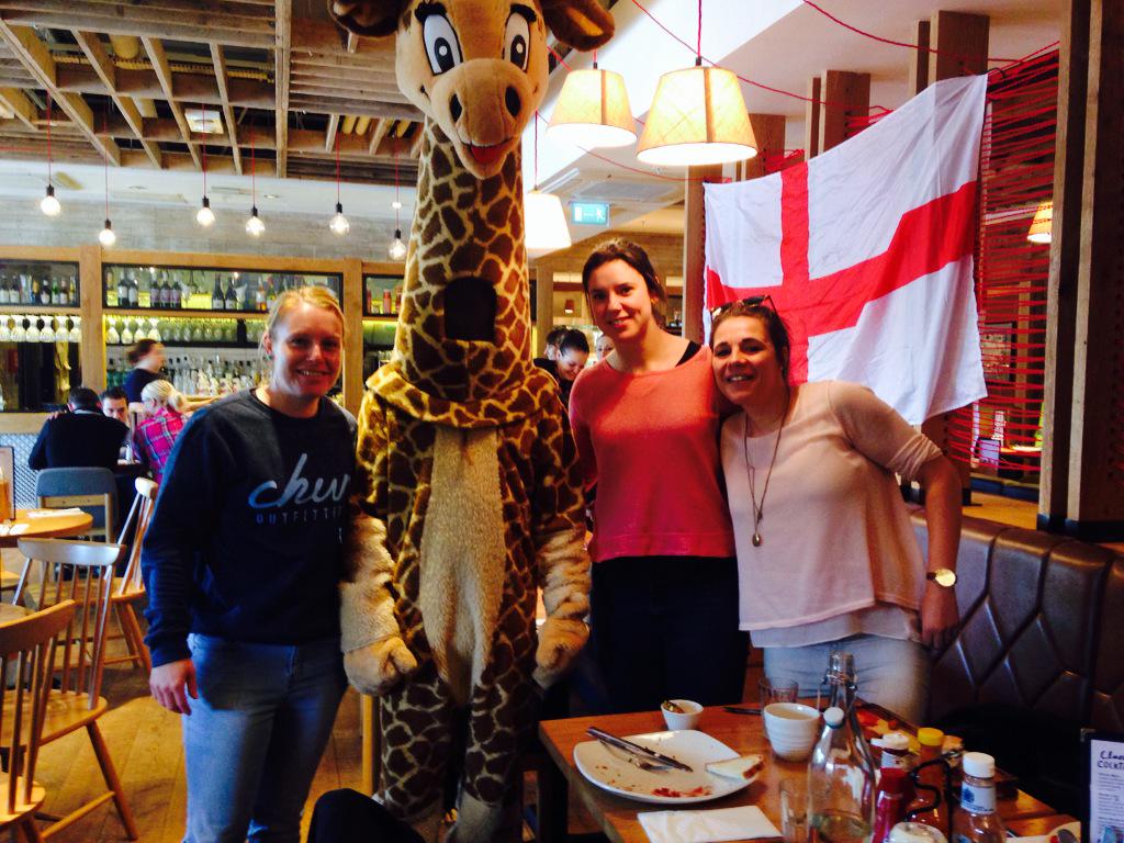 ollie_perry_'s tweet photo. Quote of the day from @sarah_hunter8 ...."it's a giraffe, in @giraffetweet " #PointOutTheObvious @09LaToyaMason http://t.co/7FMjiVdcJu