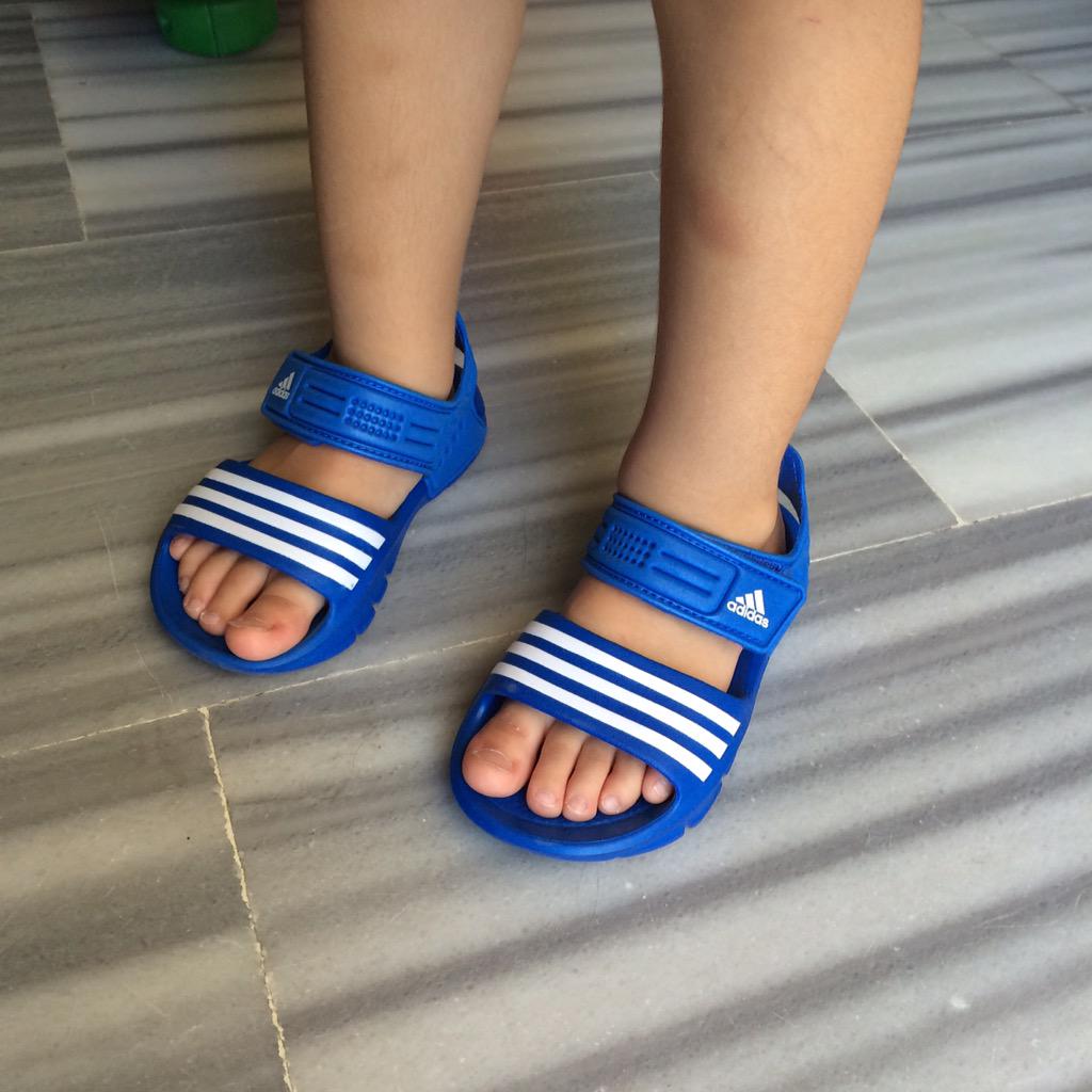fatyalejandro's tweet photo. Regalito de su tata 😘😊me encantan!!! http://t.co/OoaapG4Bxj