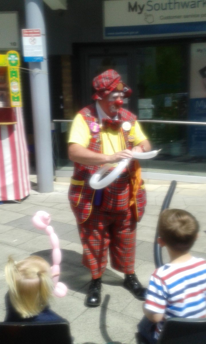 DUNSDELI's tweet photo. Ginger nut the clown keeping the blue bermondsey kids entertained http://t.co/UiGNNikHNP