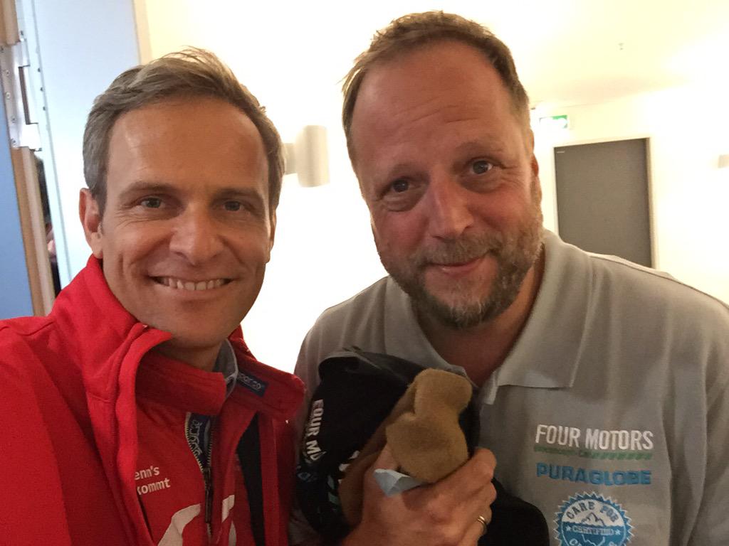 Ab 15 Uhr Livestream, mit Legende SMUDO!
24 h live unter vod.af/n24h 
#n24h <a href="/vodafone/">vodafone</a> <a href="/lesmoureal/">Smudo 📯</a>