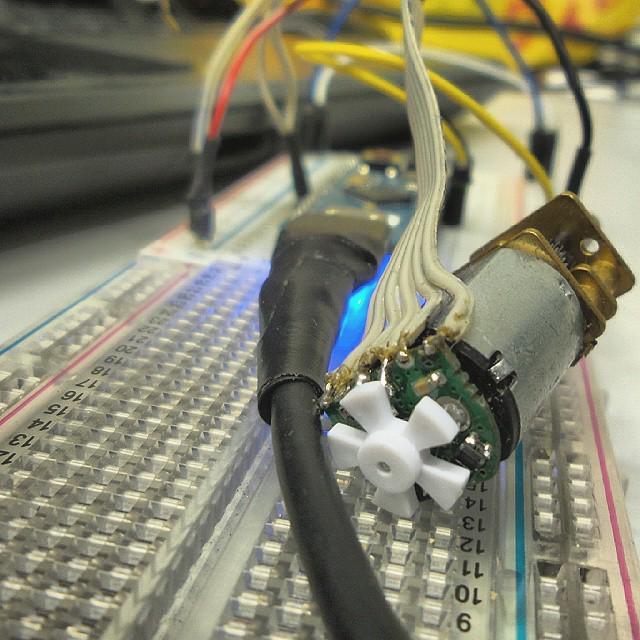 insta_arduino's tweet image. ift.tt/1Ff1niI - #encoder101 #Arduino #SirLab #macro by cienlouco @ ift.tt/1Ff1n1X