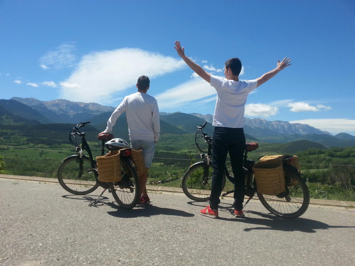 Vista de Prullans. Avui ruta al Molí del Salt amb E-Bike View of Prullans. Today route of Molí del Salt with E-Bike