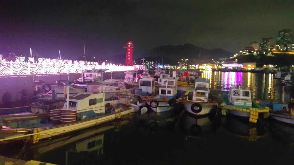 chorock22's tweet photo. 여수 해상공원과 케이블카에서 본 야경. http://t.co/2qv7kTGXms