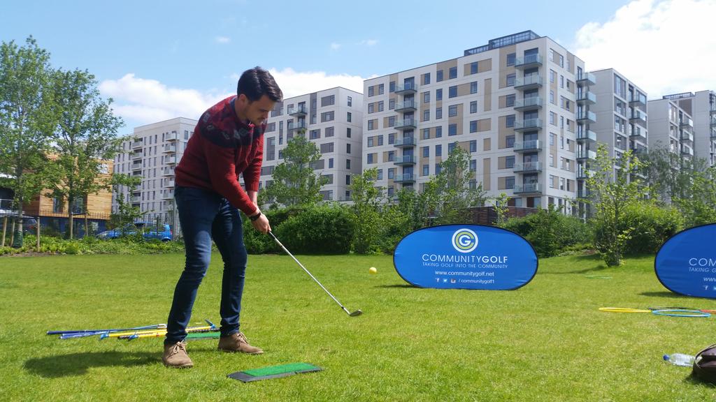 matias_grez's tweet photo. A bit of #UrbanGolf research for @cnnsport. Thanks to the lovely people at @eugc15 &amp; @communitygolf1 for their time. http://t.co/Pa1YqUOgtU