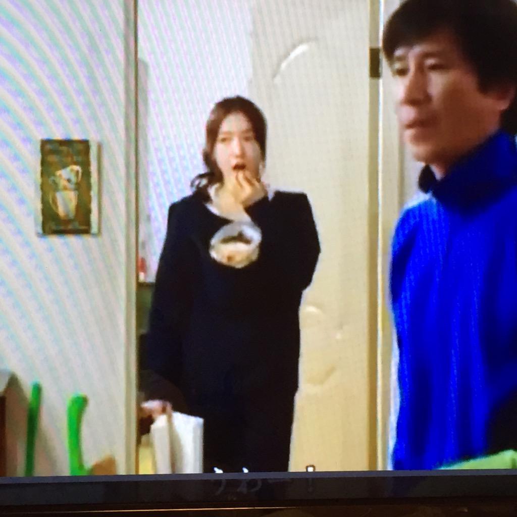 Miho ピノキオでシネちゃんがパーカーを前後ろ逆に着て フードにお菓子入れて食べてる 鍋蓋でラーメン食べたり 韓国の人ってやることが斬新 O 真似しよう Http T Co Kefioo6jnp