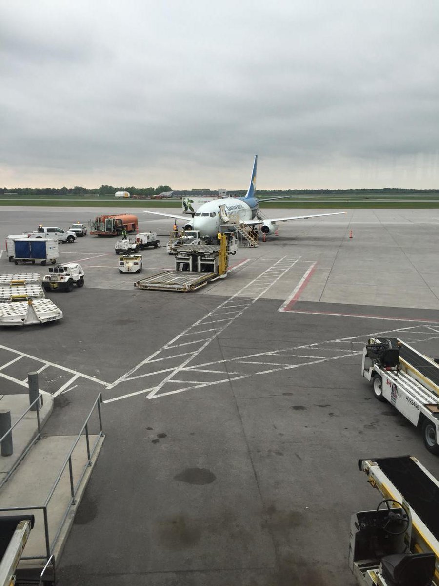 MoiraSSnews's tweet photo. The #YMCAexchange students are at the airport and getting ready for their flight to Hall Beach @Amccaskill83 http://t.co/NvvG805hvX
