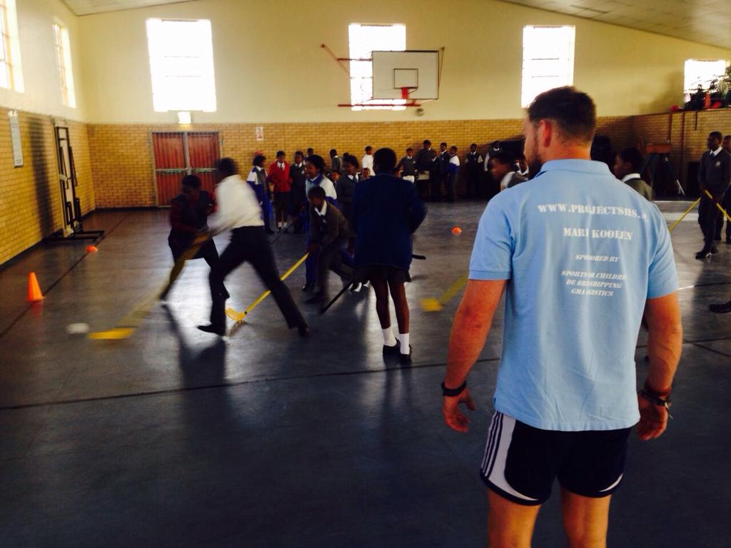 ProjectSHS's tweet photo. This week kids played field hockey. They're already curious about next week's lesson! http://t.co/LtbugCFI0E