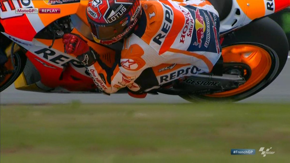 MediasetMotor's tweet photo. Márquez 'destroza' el crono de Le Mans y se lleva una nueva pole http://t.co/sDfLhv7dm0 #MotoGP #FrenchGP http://t.co/iCpU4v1rvm