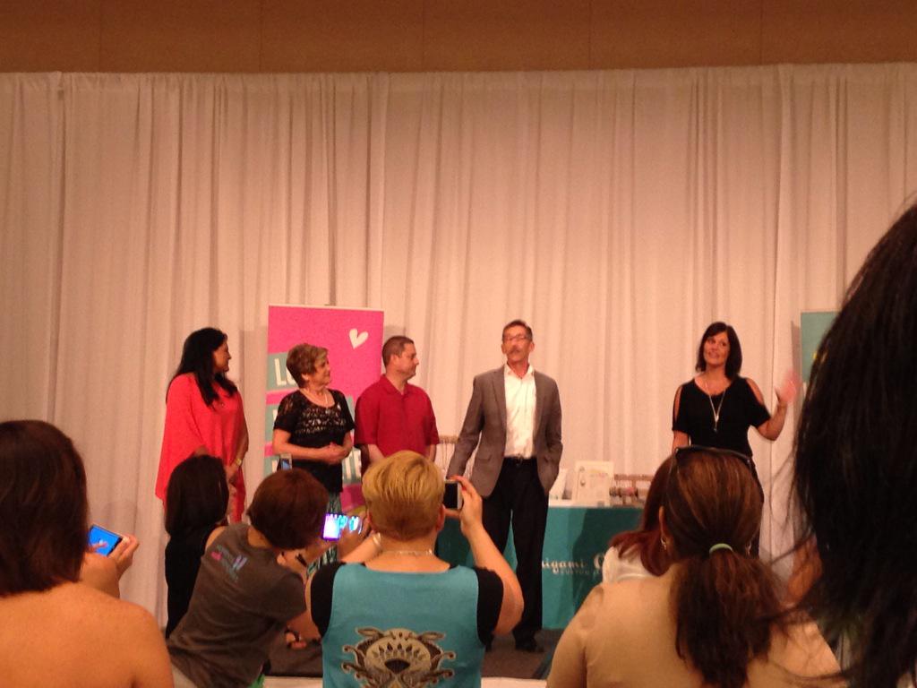 O2laurascheele's tweet photo. Our new @OrigamiOwl SALES TEAM! Missing @donavonroberson but he's here in spirit. #REACHFORTHEBEACH #origamiowl http://t.co/htoeRv6U1I