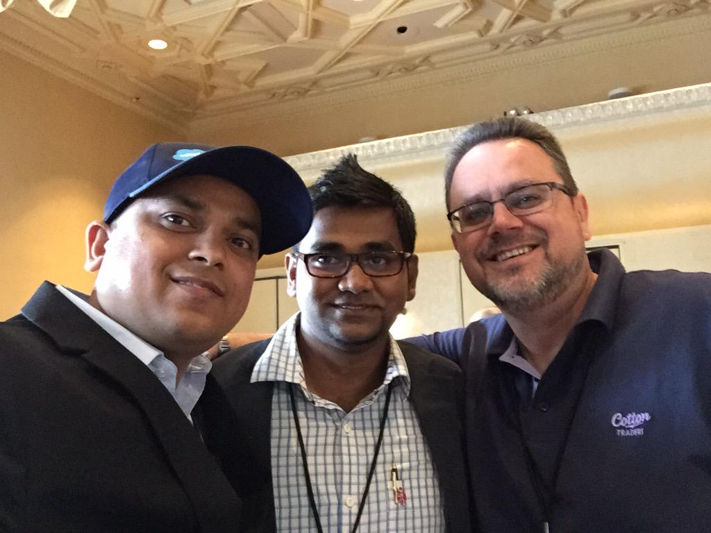 jitendrazaa's tweet image. Finally met @bob_buzzard #MVPSummit2015 @rakeshistom