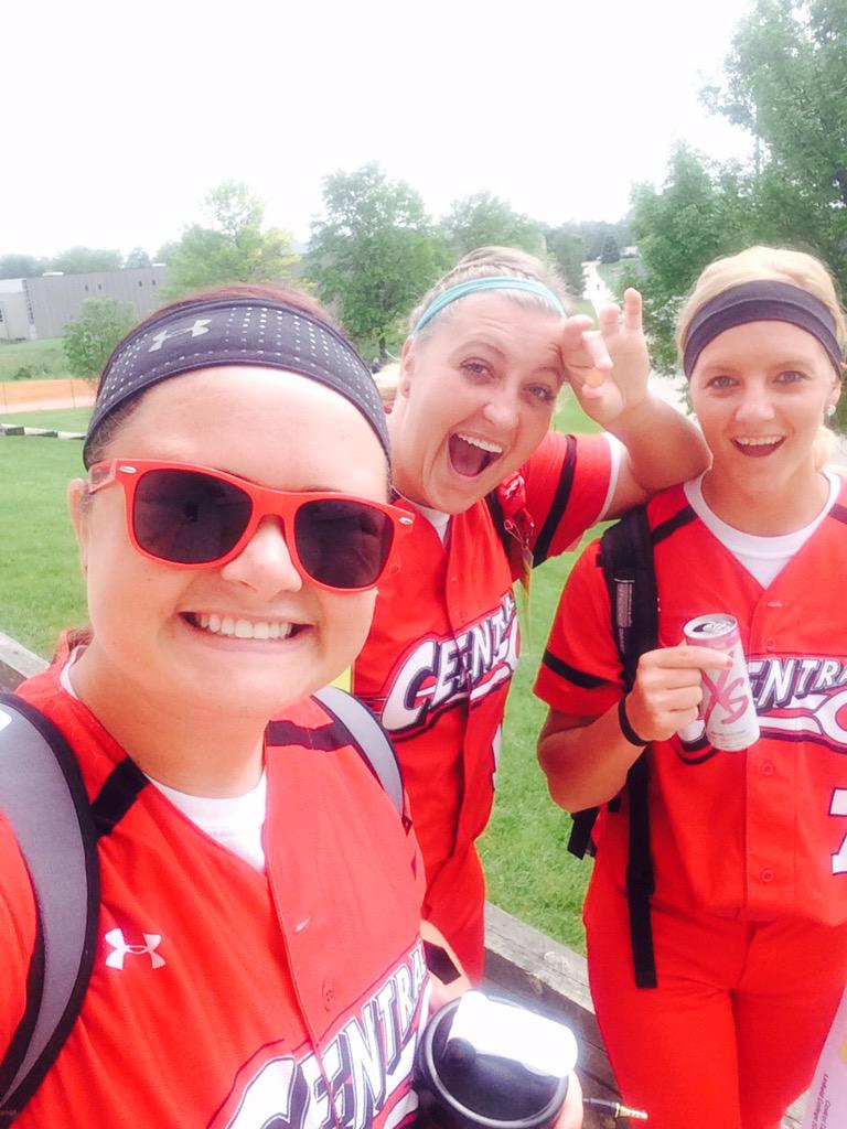 We'd rather play than graduate today.. 🙌🏼