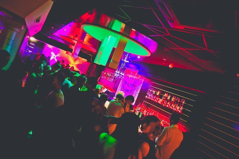 UKClubNews's tweet photo. In #Scotland? Why not check out the countries newest and coolest Super-Club @EQHQLivingston? 

Tonight 11-4am 🎉 http://t.co/9FhR1uQIgz