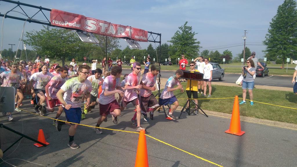 And they're off #BroadRunColorRun <a href="/Broad/">Michelle L. Quinn</a> RunNHS <a href="/BroadRunHS/">Broad Run HS</a>