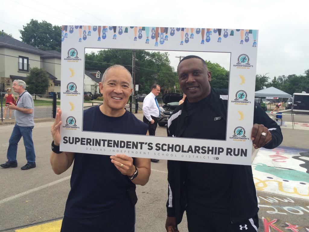 dallasschools's tweet photo. Supt. @MMilesDISD and @81TimBrown at today's Superintendent's Scholarship Run at Woodrow Wilson HS. #Run4DallasISD http://t.co/N2wLXplV9Y