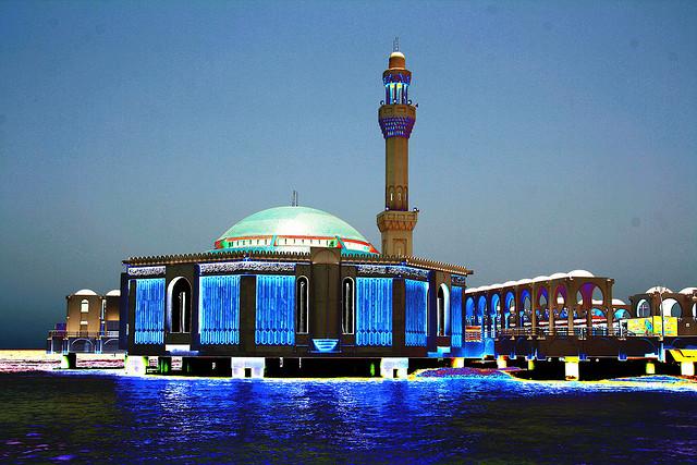 MasjidPics's tweet photo. The Floating Mosque, Jeddah, Saudi Arabia

http://t.co/sRJvELlcWt http://t.co/mJ0lxIL4km