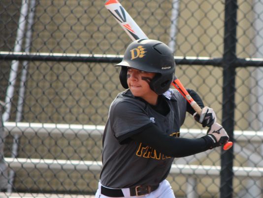MansfieldNJ's tweet photo. College notes: Clear Fork grad Taylor Kline named GLIAC Freshman of the Year. http://t.co/L5Pexjholg http://t.co/WP9rsaStXx